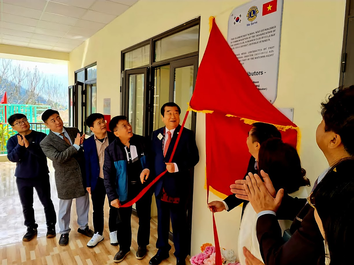 Lions Club Elementary School Unveiling — Northern Vietnam